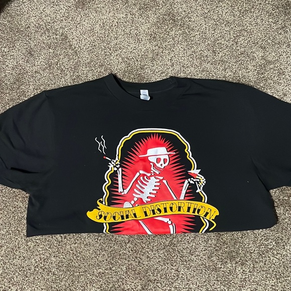 Random shirts. - Picture 2 of 8